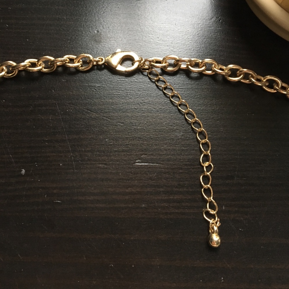 Large statement necklace - Picture 4 of 4